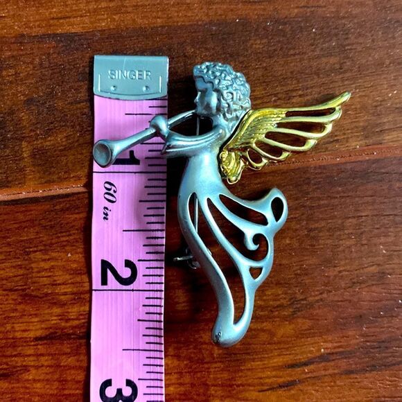 Set of 2 Gold & Silver Angel Brooches - Picture 9 of 9